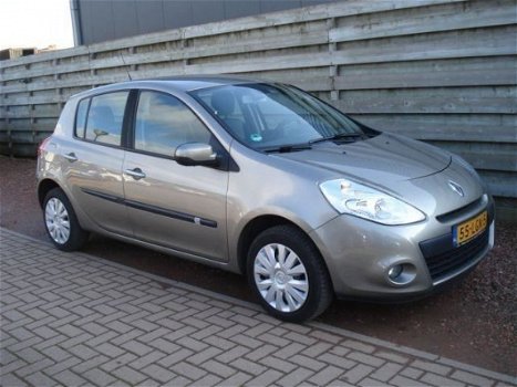 Renault Clio - 1.2 Business Navigatie - 1