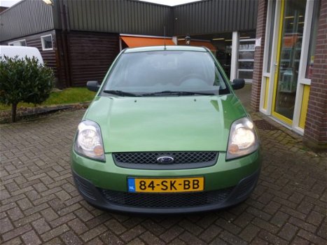 Ford Fiesta - 1.3-8V CHAMPION , 3drs, airco, centrale vergrendeling - 1