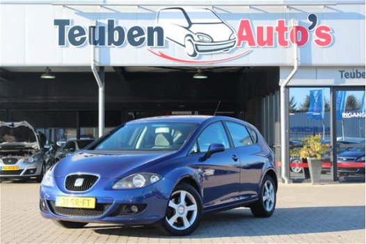 Seat Leon - 1.9 TDI STYLANCE Euro 4, APK tot 13-11-2020 airco, climate control, elektrische ramen, c - 1