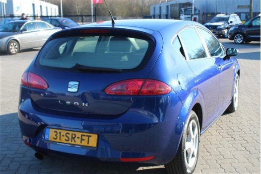 Seat Leon - 1.9 TDI STYLANCE Euro 4, APK tot 13-11-2020 airco, climate control, elektrische ramen, c - 1