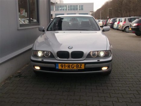 BMW 5-serie - 535i V8 HIGH EXECUTIVE leer ecc cruise xenon nw apk lmv nette - 1