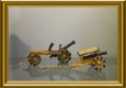 Twee antieke ijzeren miniatuur speelgoed kanonnen - 1 - Thumbnail