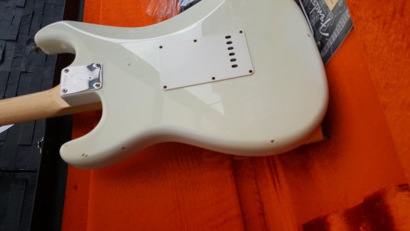 Fender Custom Shop 1970 Relic Stratocaster Electric Guitar Oly white - Afbeelding 5