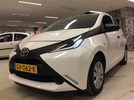 Toyota Aygo - 1.0 VVT-i x-now 1e eig/Arico/5DR'S/Led Verl/USB/AUX/MP/ Top Staat - 1