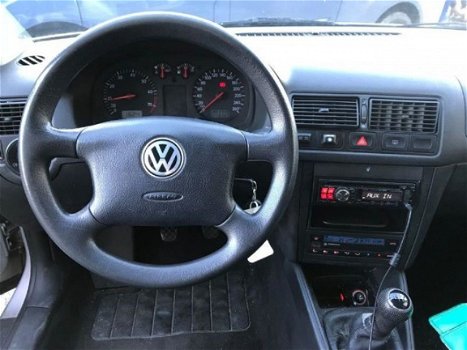 Volkswagen Golf - 1.6 Comfortline|5 Deurs|Verlaagd|Sportief|Nette auto| - 1