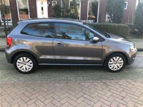 Volkswagen Polo - 1.2 Comfortline - 1