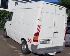 Mercedes-Benz Sprinter - 208D