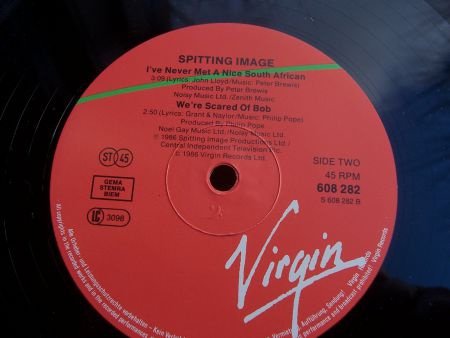 SPITTING IMAGE THE CHICKEN SONG - Afbeelding 3