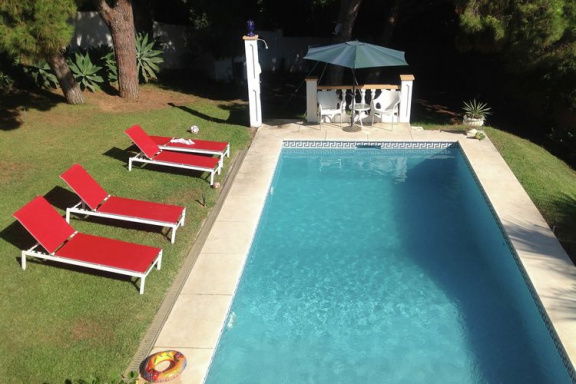 Luxe Appartement in Marbella, Elviria te huur - Afbeelding 2