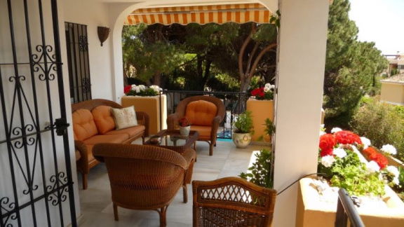 Luxe Appartement in Marbella, Elviria te huur - Afbeelding 8
