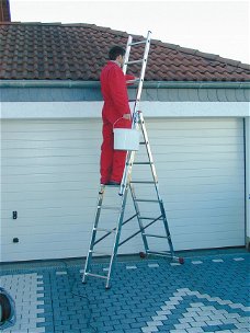 Vouwladder 3x8 treden MET trapfunctie 5,40m *NIEUW*