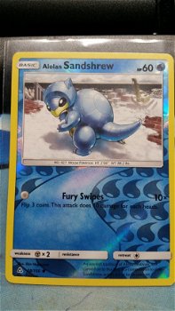 Alolan Sandshrew 28/156 (reverse) Ultra Prism - 1