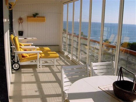 Zonnig appartement met groot terras aan strand en boulevard, Valencia, Spanje - 2