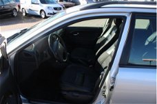 Volvo V40 - 1.8 DYNAMIC airco, elektrische ramen, cruise control, lichtmetalen wielen