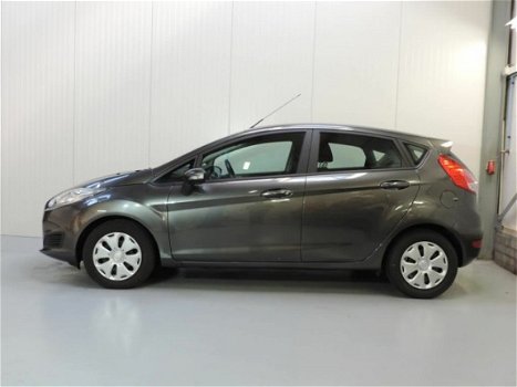 Ford Fiesta - 1.5 TDCI Style navigatie, led, rijklaar - 1