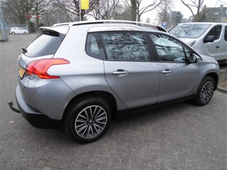 Peugeot 2008 - 1.2 VTI NAVIGATIE/TREKHAAK - 1