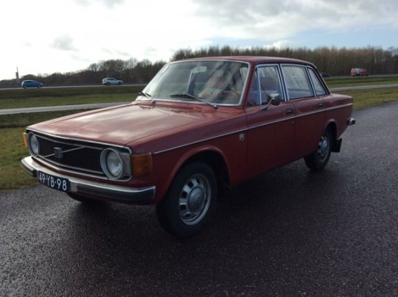 Volvo 144 - De Luxe NWE APK 2 JAAR OLDTIMER HARD