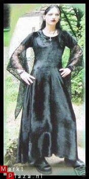 Mooie middeleeuwse jurk uit zwart velours van de fa. Bäres - 1