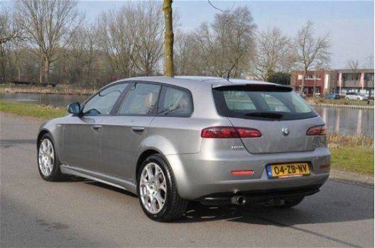 Alfa Romeo 159 Sportwagon - 1.9 JTD 150PK AUTOMAAT, LEDER/CRUISE ZEER NETTE STAAT - 1