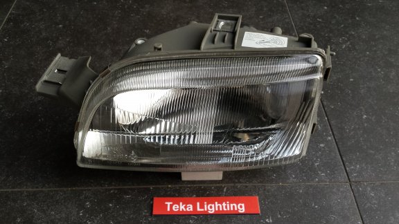 Fiat Punto I (93-99) Koplamp TYC 20-3097 H4 Links NOS - 0