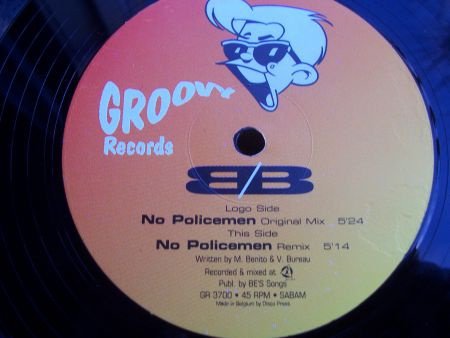 DOUBLE B NO POLICEMEN DOOS 2 - Afbeelding 2