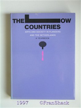 [1997] The Low Countries, Yearbook 1997-98, Delue, Stichting Ons Erfdeel. - 1