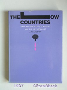 [1997] The Low Countries, Yearbook 1997-98, Delue, Stichting Ons Erfdeel.