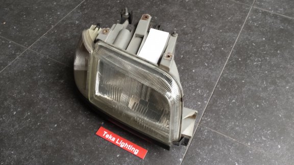 Renault Clio 1 Phase 1 (89-94) Koplamp Bosch 1305621453 Rechts Used - 2