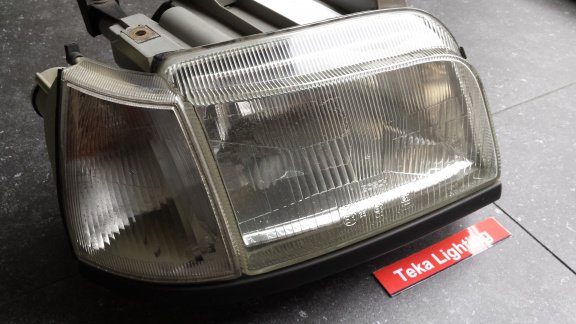 Renault Clio 1 Phase 1 (89-94) Koplamp Bosch 1305621453 Rechts Used - 3