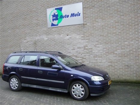 Opel Astra Wagon - 2.2-16V Comfort - 1