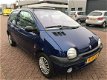 Renault Twingo - Air 1.2 met een Panoramadakje - 1 - Thumbnail