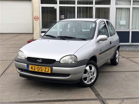 Opel Corsa - Airco/Stuurbkr/Elek.ramen/1.2i-16V Strada Cool - 1