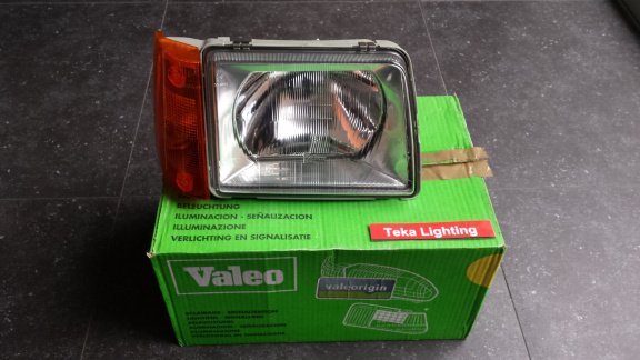 Seat Marbella (89-93) Koplamp Valeo Cibie 061230 Rechts NOS - 1