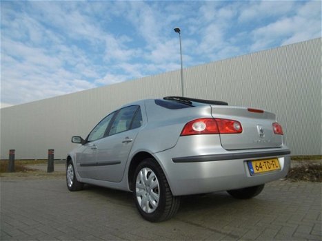 Renault Laguna - 1.6-16V Business Airco Clima Navigatie - 1