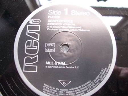 MEL & KIM RESPECTABLE DOOS 2 - Afbeelding 2