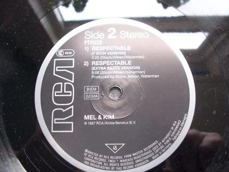MEL & KIM RESPECTABLE DOOS 2 - Afbeelding 3