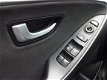 Hyundai i30 - 1.6 CRDI 1Eig Nav/Cam Clima Cruise 2xParksens BUSINESS EDITION - 1 - Thumbnail