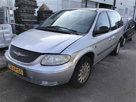 Chrysler Voyager - 2.4 I AUT - 1