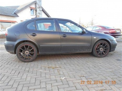 Seat Leon - 1.8 sport mat zwart nw apk 23-2-2019 - 1