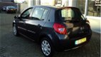 Renault Clio - 1.5 dCi Business Line - 1 - Thumbnail