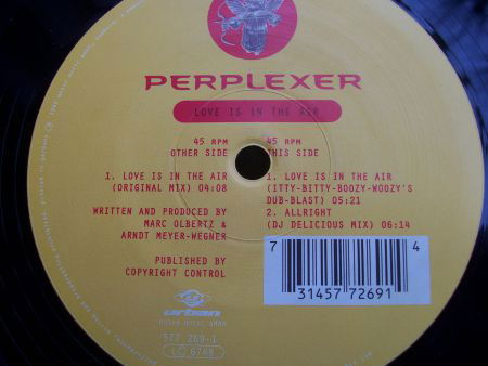 PERPLEXER LOVE IS IN THE AIR - Afbeelding 2