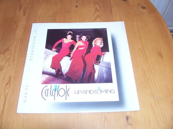 CENTERFOLD UP AND COMING 2X - nr. 1