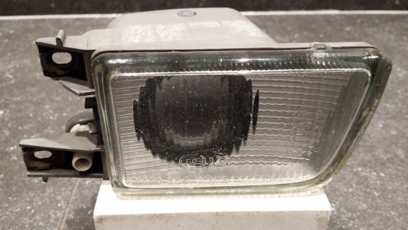 VW Golf III (91-97) (Vento) Mistlamp Mistlicht Hella 301139354 Rechts Used - 1