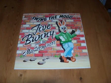 JIVE BUNNY AND THE MASTERMIXERS SWING THE MOOD 2X - nr. 1