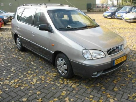 Kia Carens - 1.8 LS - 1