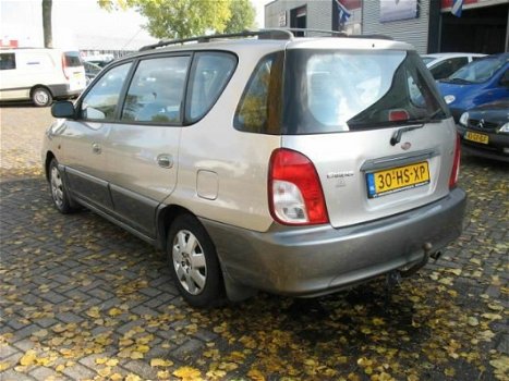 Kia Carens - 1.8 LS - 1