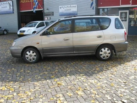 Kia Carens - 1.8 LS - 1