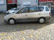 Kia Carens - 1.8 LS - 1 - Thumbnail