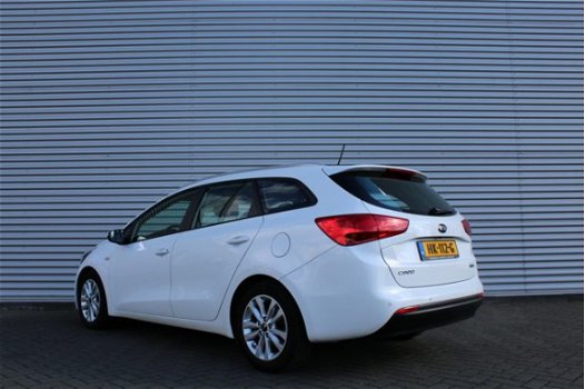 Kia Cee'd - 1.6 GDI FIRST EDITION | Airco | Cruise | Navi | Camera | LM velgen | - 1