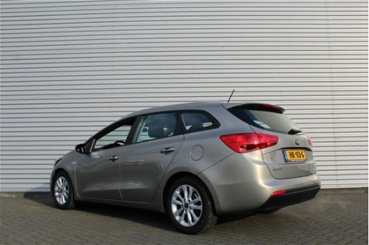 Kia Cee'd - 1.6 GDI FIRST EDITION | Airco | Navi | Camera | Cruise | LM velgen | - 1